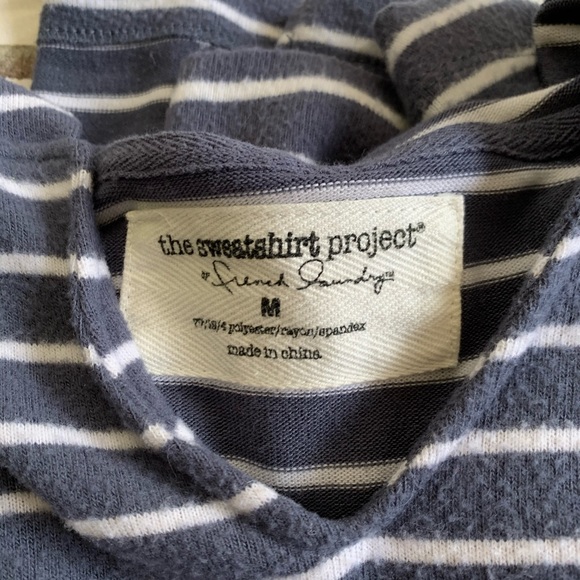 Blue and white striped sweater - Picture 4 of 4